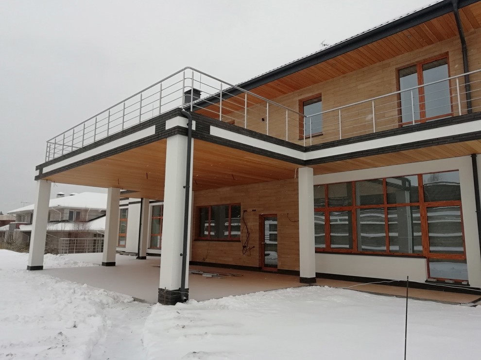 Дом на рельефе в стиле Райта