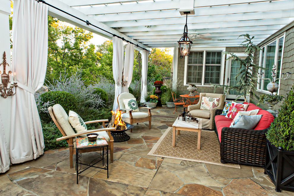 Traditional patio in Little Rock with a fire feature.