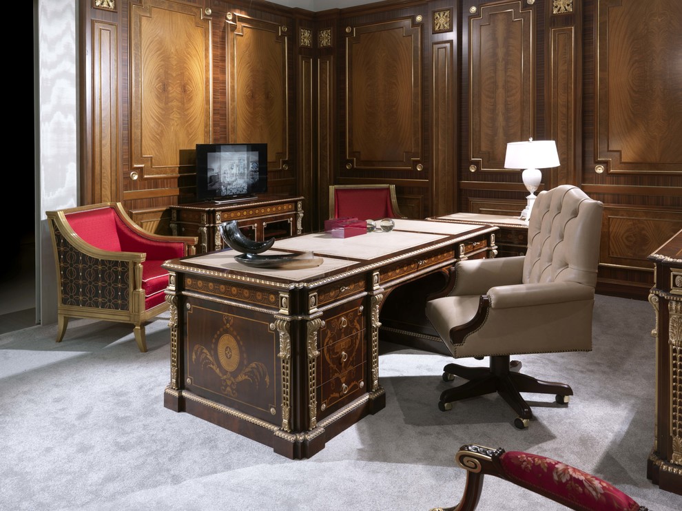 Example of a classic home office design in Milan