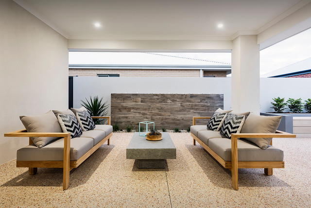 The Iris modern-veranda