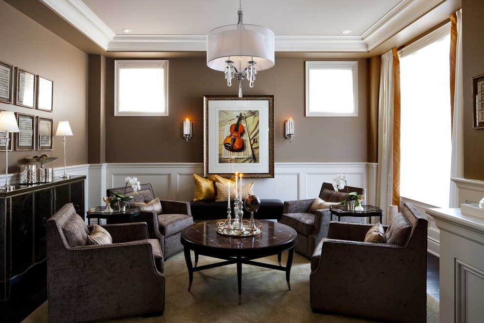 Inspiration for a transitional living room in Toronto.