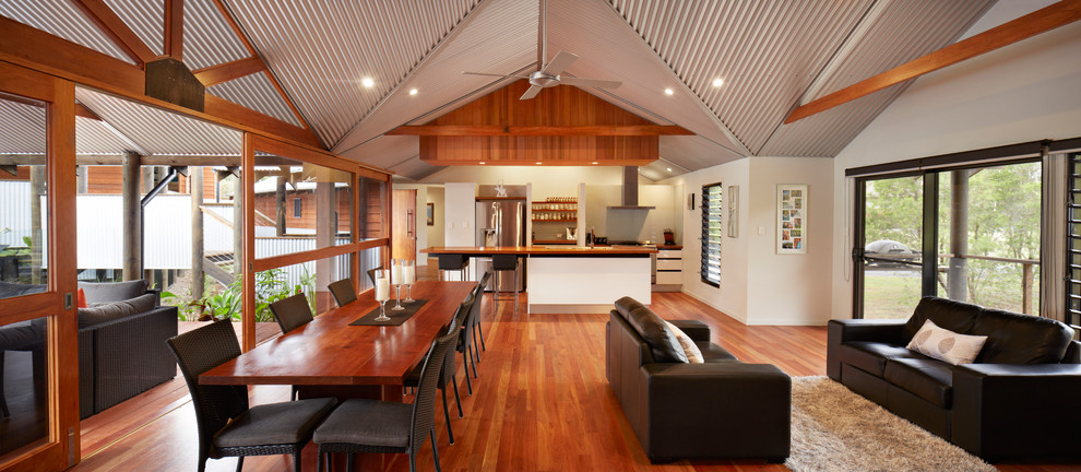 Design ideas for a contemporary dining room in Brisbane.
