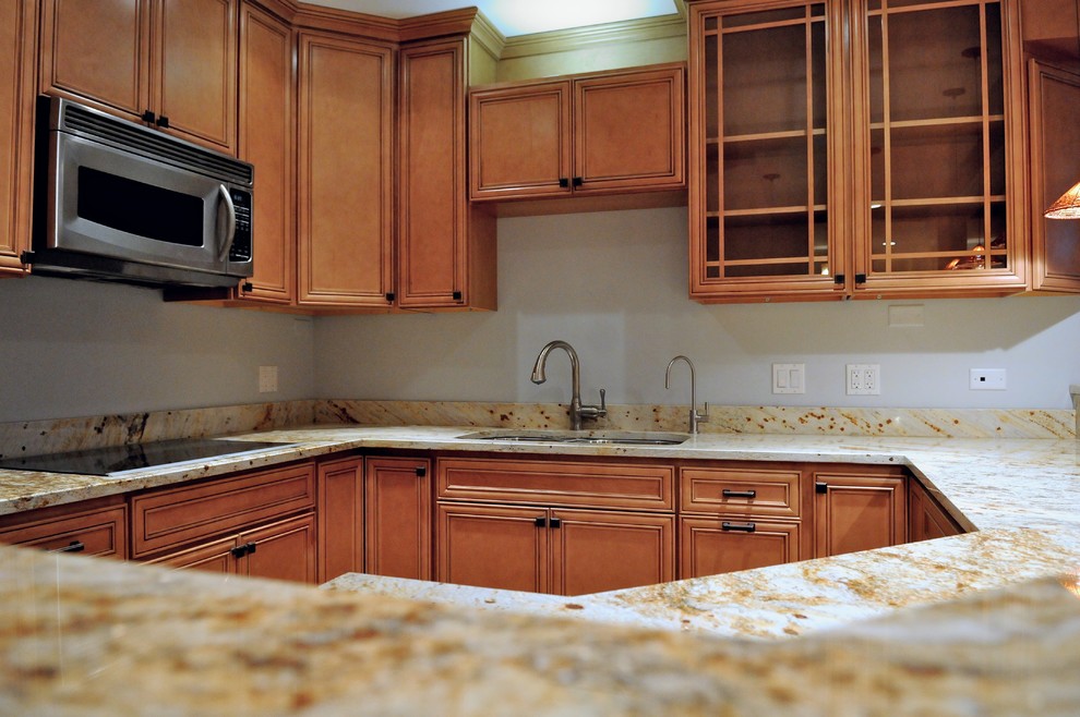 Inspiration for a transitional kitchen remodel in Chicago