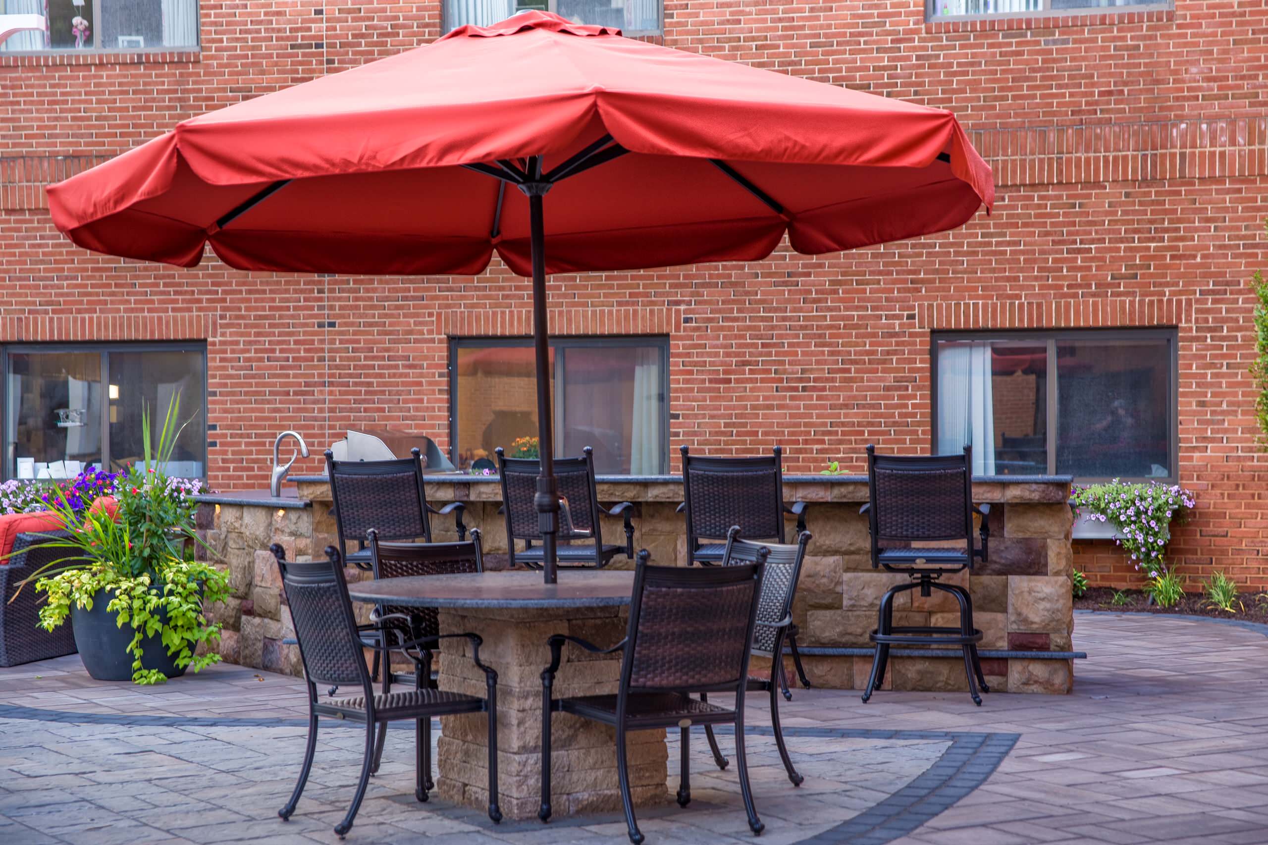 Wilmington, Massachusetts Courtyard