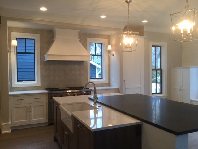 Mid-sized transitional kitchen photo in Chicago