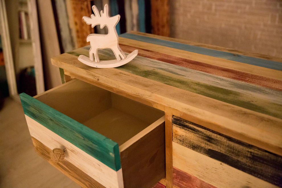 Комод Индонезия