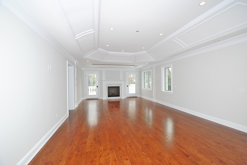 Home design - transitional home design idea in New York