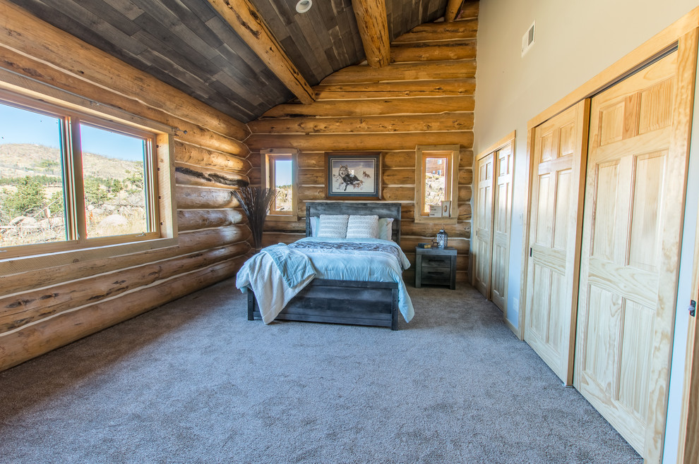 Home design - rustic home design idea in Denver