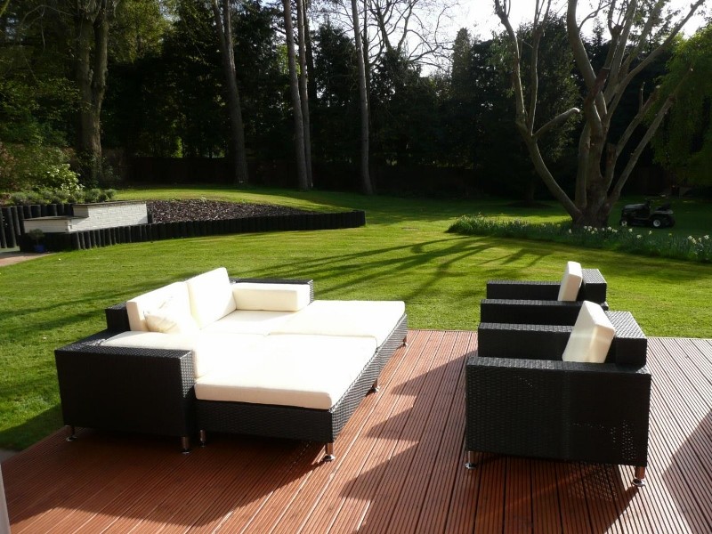 Design ideas for a large contemporary garden in Other.