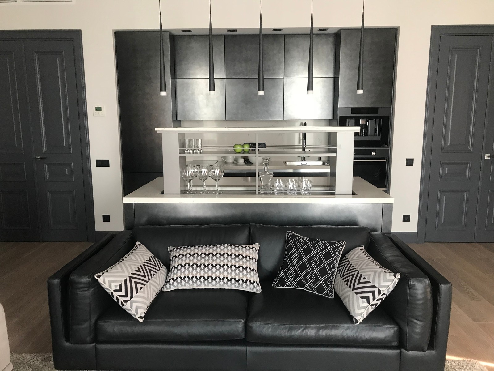 Мужской строгий интерьер