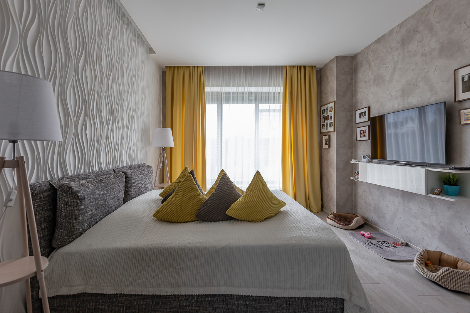 Дом с серебристыми стенами / House with silver walls