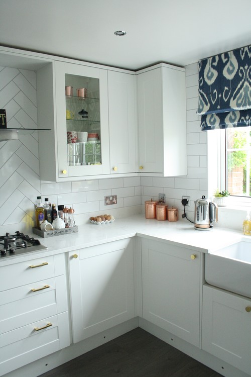 Kitchen Wall Units Howdens A Bespoke Mantelpiece And Metro Tiles Howdens Kitchen Units Mfi Kelmscott Haworth Solid Oak Doors In White All