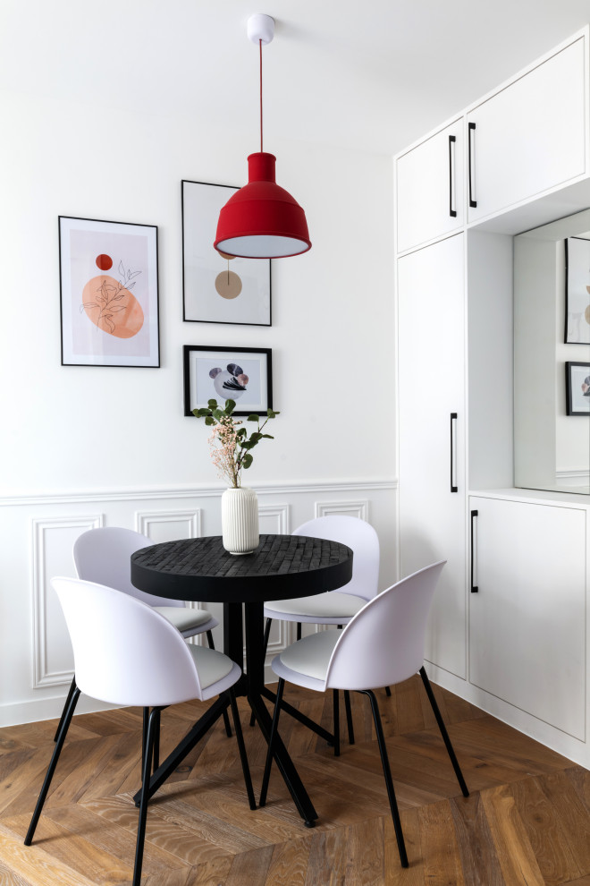 Home design - small contemporary home design idea in Paris