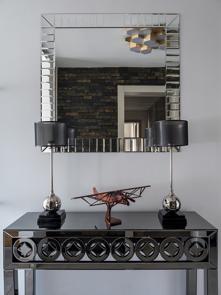 Двухкомнатная квартира 90 кв.м. "Надежда"