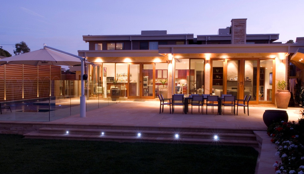 This is an example of a contemporary exterior in Melbourne.