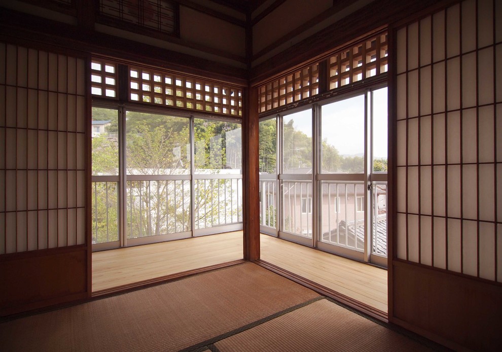 他の地域にある和風のおしゃれなサンルームの写真