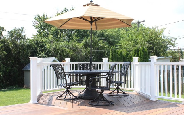 Composite Deck and Railings With Circular Area contemporary-terrace