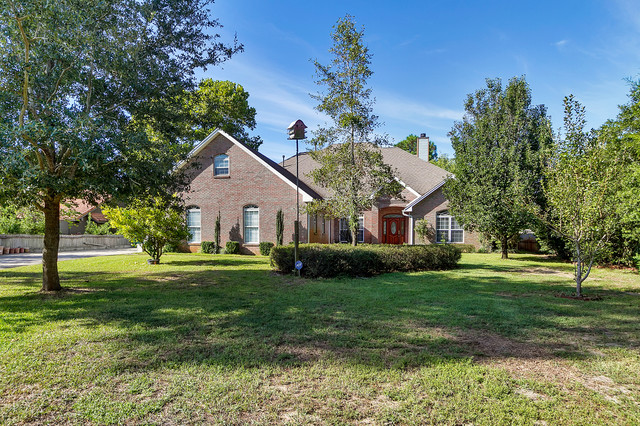 306 Olde Post Rd contemporary-exterior
