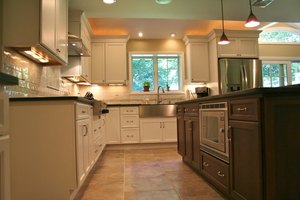 Transitional kitchen photo in New York