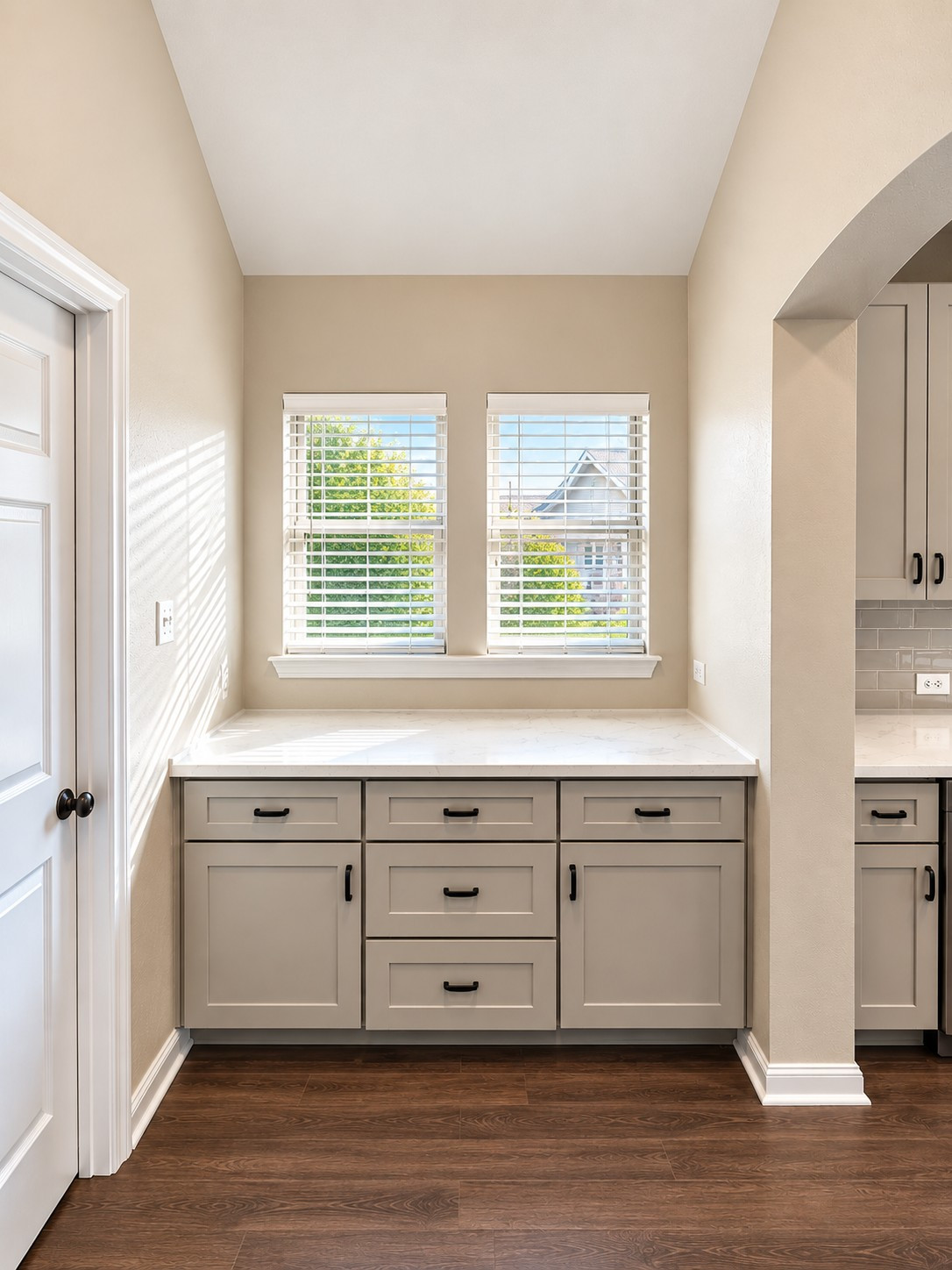 Open-Concept Contemporary Kitchen Remodel in Richmond, TX
