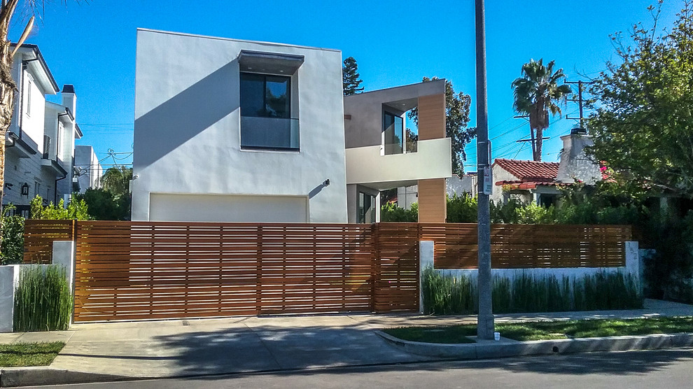 Large modern exterior in Los Angeles.