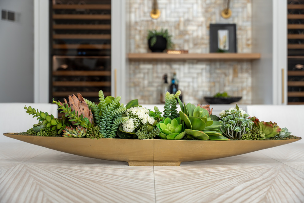 Home design - transitional home design idea in Orange County