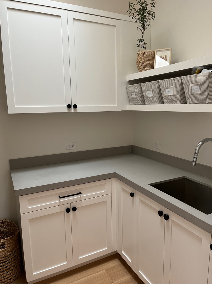 Shaker Paint and Rift White Oak Full Overlay