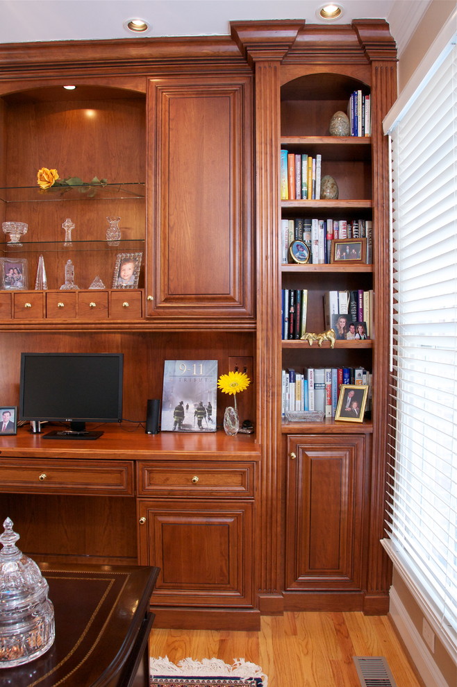 Williamsburg Office & Bookcases