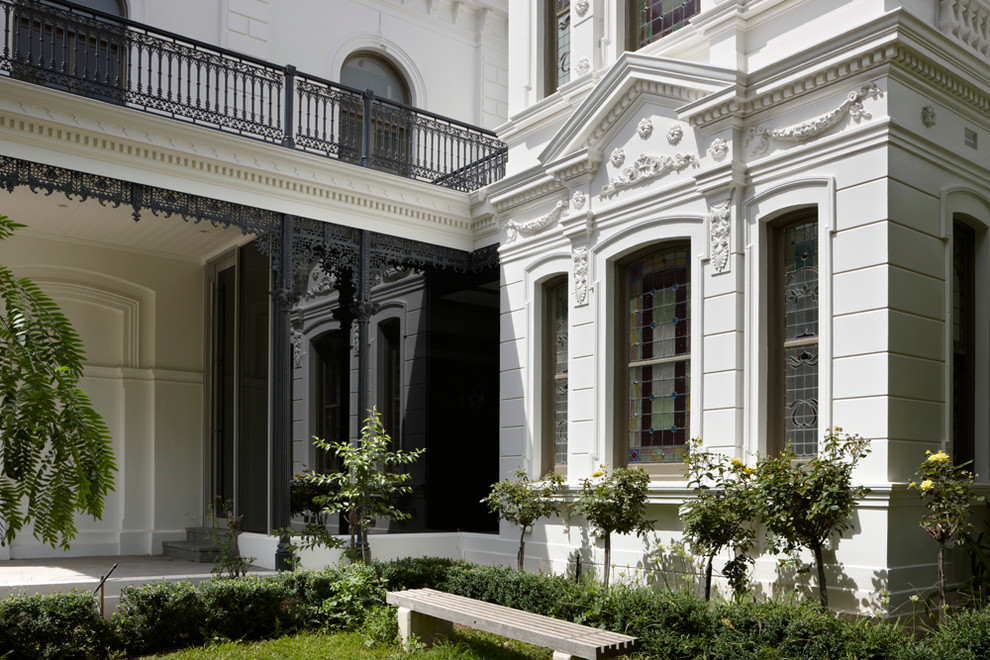 Inspiration for a contemporary exterior in Melbourne.