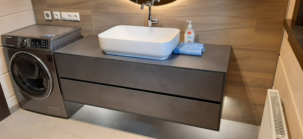 подвесные тумбы в ванной комнате