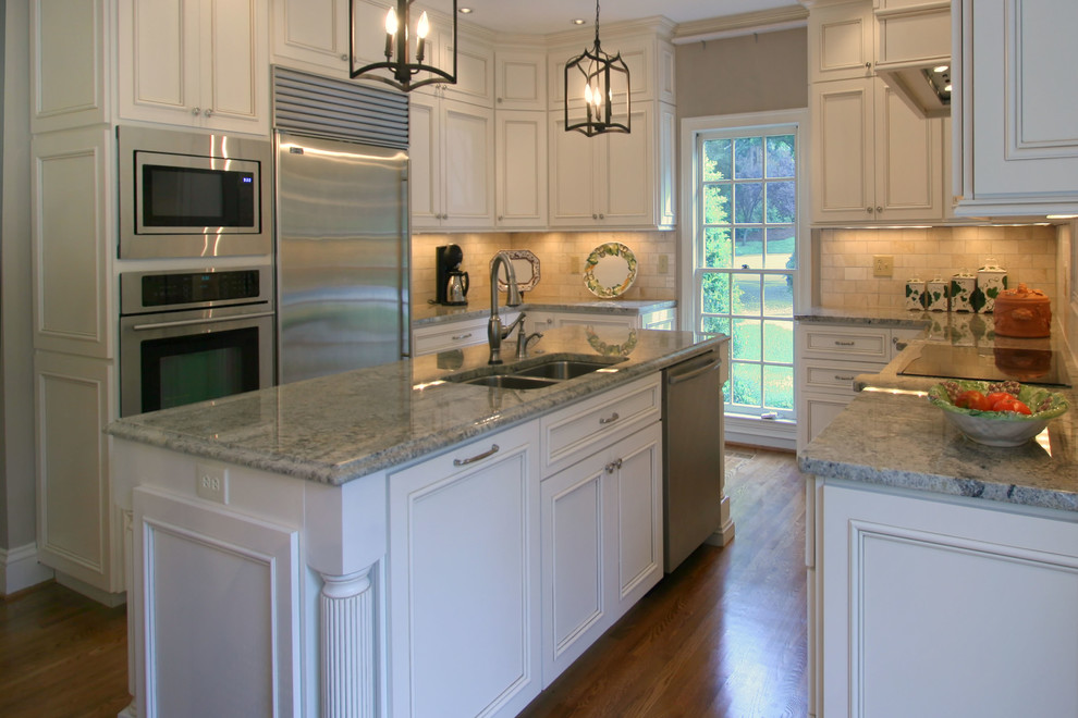 Traditional kitchen in Charlotte.