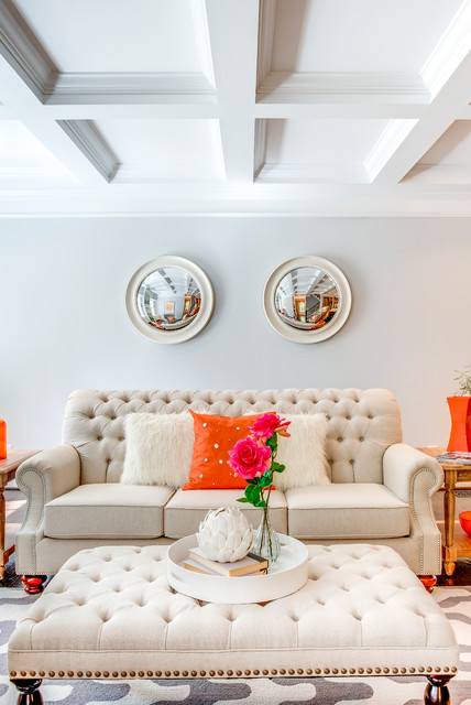 Transitional Living Room nyklassisk-vardagsrum