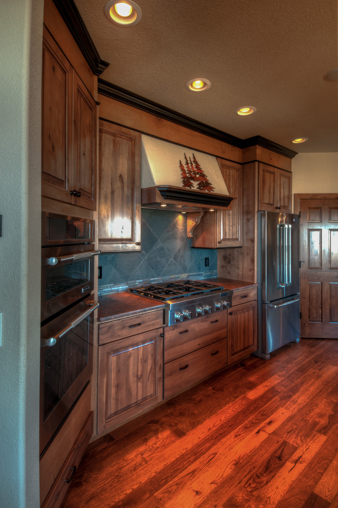 Inspiration for a craftsman kitchen remodel in Denver