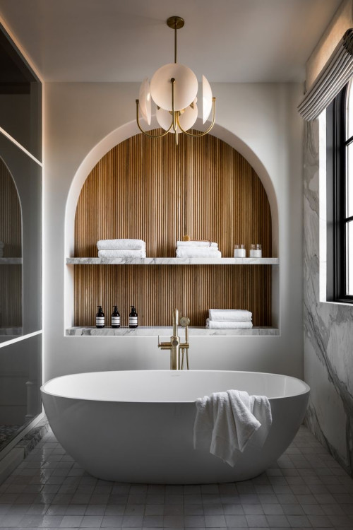 Modern Marvel: Explore French Bathroom Ideas in a Modern Setting with an Arched Top Wall Niche