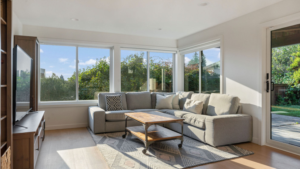 Edmonds Rehabilitation - Sunroom - Seattle - by H2D Architecture ...