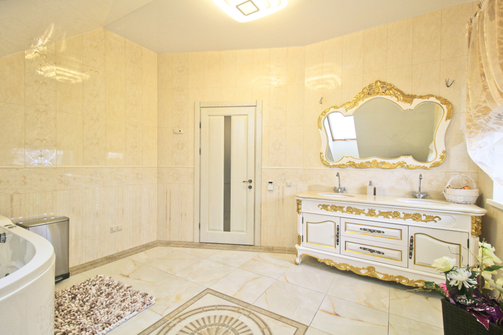 Дом со львами