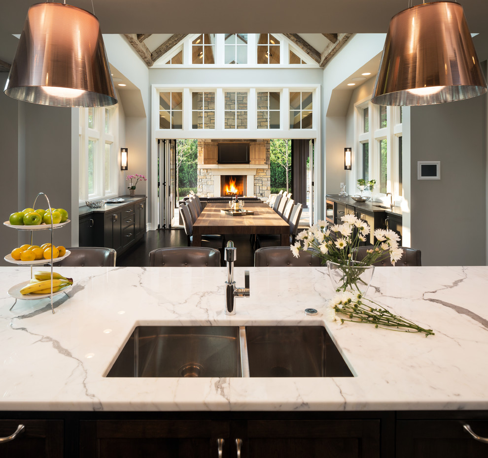 Inspiration for a transitional home design remodel in Minneapolis