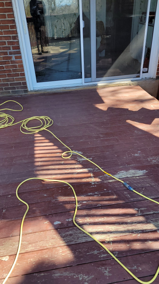 Deck Sanding & Staining