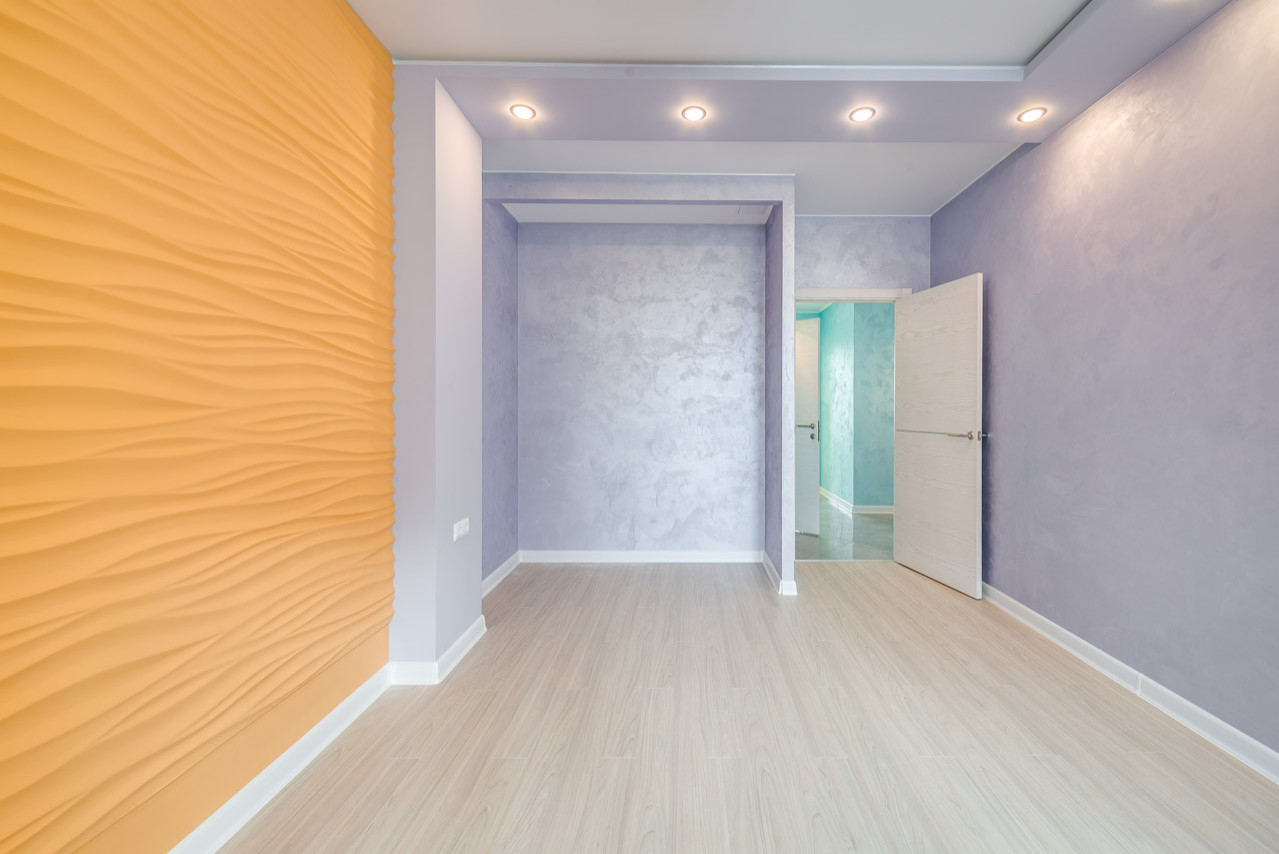 Спальня яркая  для молодой семьи