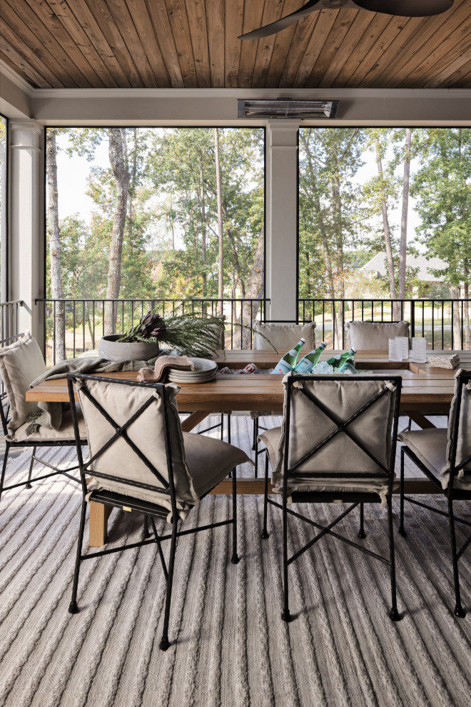 Inspiration for a transitional porch remodel in Orlando