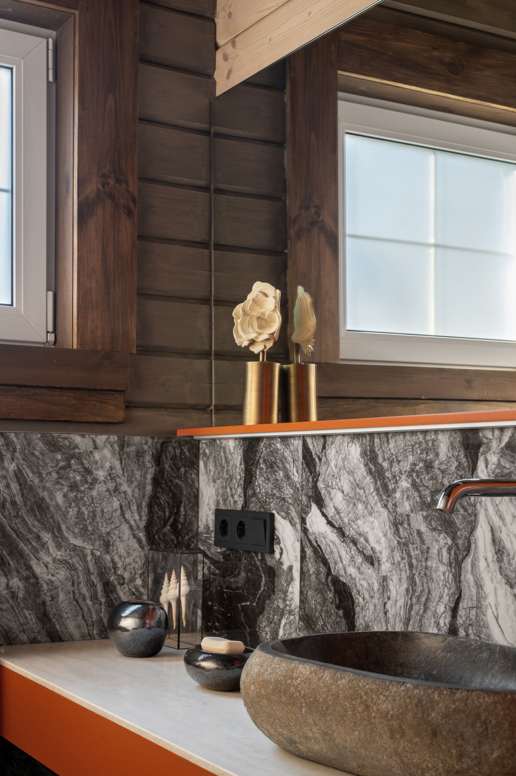 Банный дом 66 м² в темных тонах