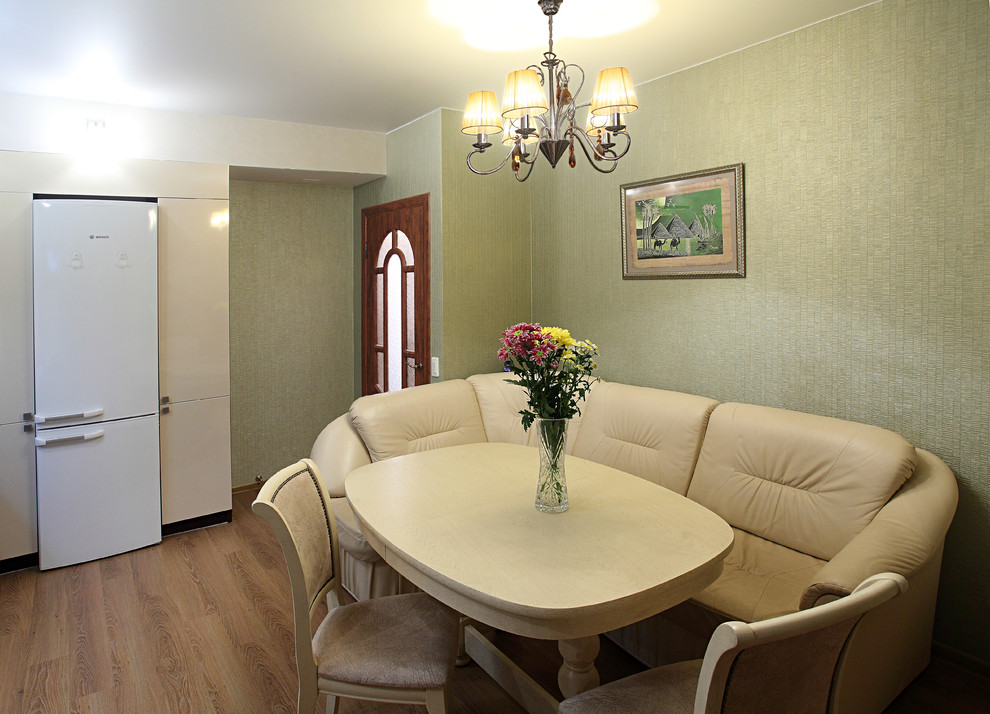 Гостинная и спальня в одной комнате.