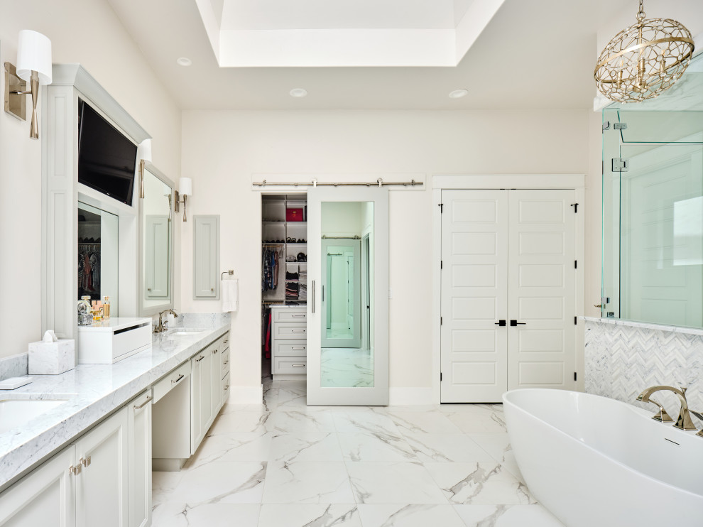Bathroom - transitional bathroom idea