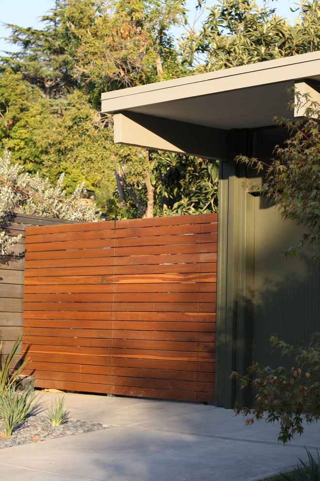 Photo of a midcentury exterior in San Francisco.