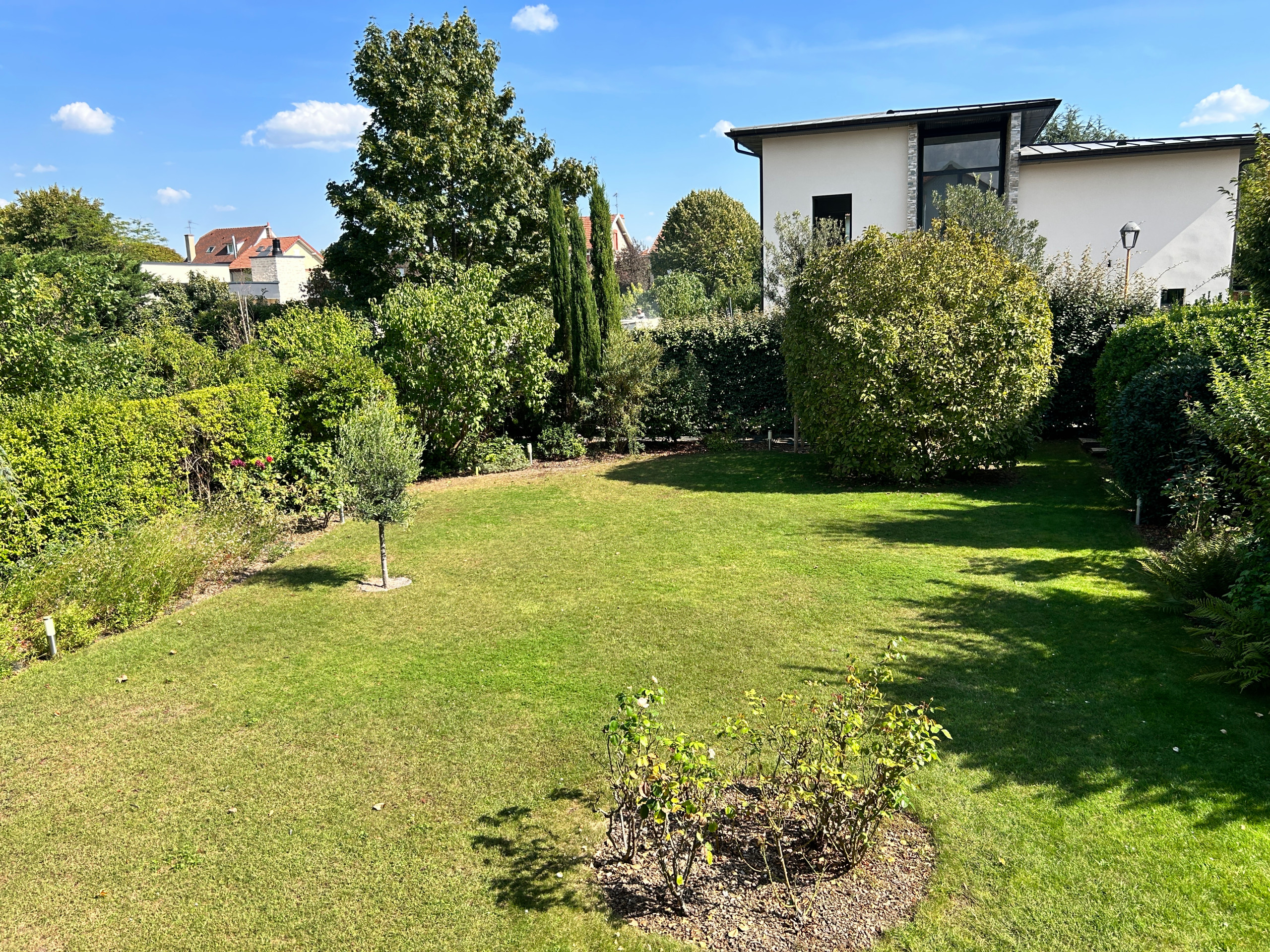 Jardin avec Coin Jacuzzi - Évasion Méditerranéenne