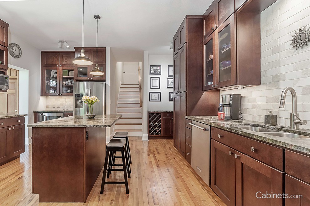 Kitchen - modern kitchen idea in Tampa with shaker cabinets and red cabinets