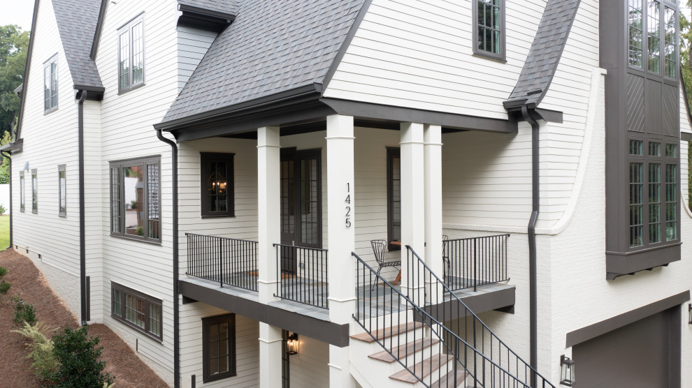 Design ideas for a classic veranda in Raleigh.