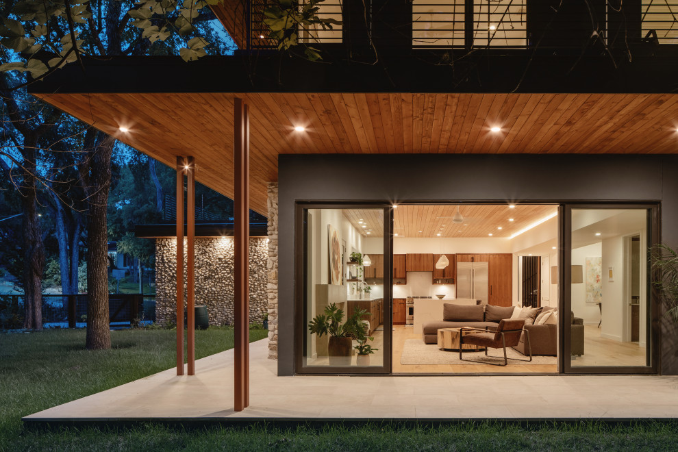 Inspiration for a transitional home design remodel in Austin
