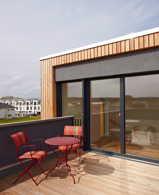 Dachterrasse moderno-terraza-y-balcon