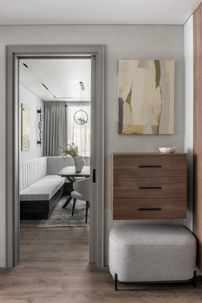 Квартира для семейной пары в серых и бежевых тонах